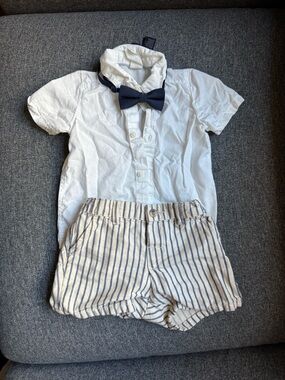 H&M 3 Piece Dressy Set - Button up Shirt, linen shorts and bow tie - Size 12 mo